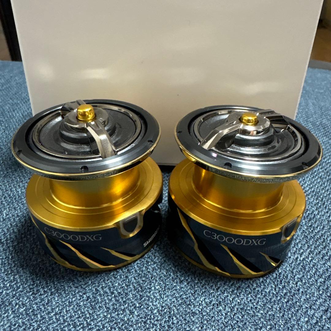 テクニウム　C3000DXG スピニングリールパーツ 2個セット
