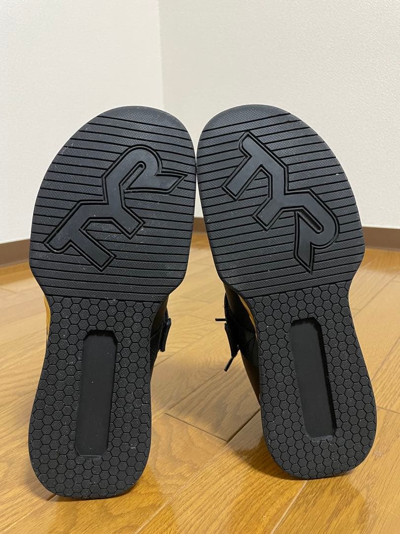 TYR L-1リフター ブラックゴールド SQUAT UNIVERSITYコラボ