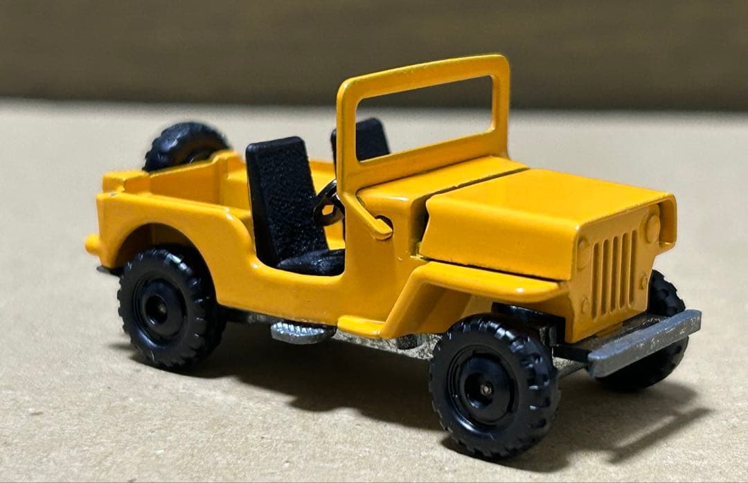 日本製 トミカ 三菱ジープ