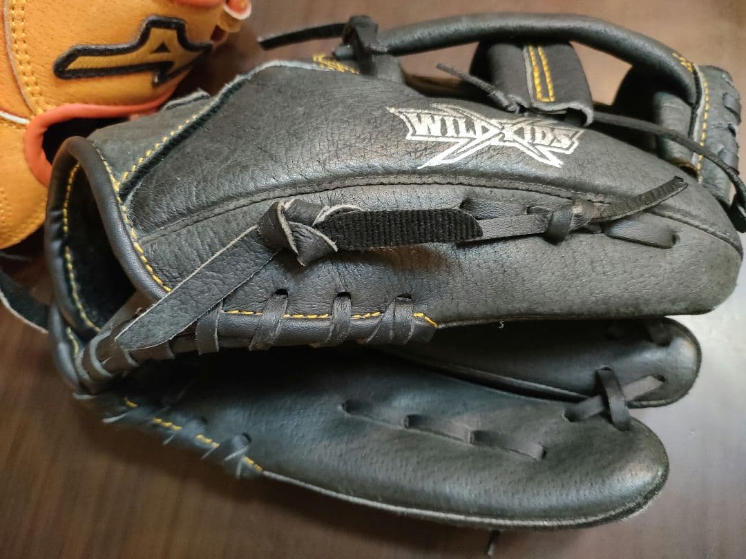 ミズノ 野球グローブ オレンジ 黒