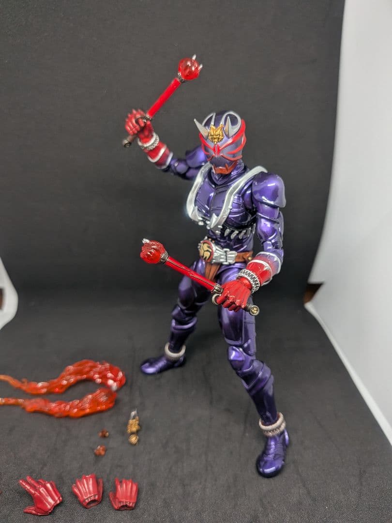 S.H.Figuarts 真骨彫製法 仮面ライダー響鬼 フィギュアーツ　紅セット