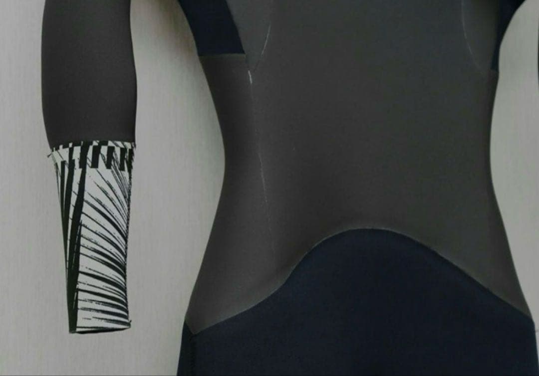 新品未使用RINCON　セミドライウェットスーツ5mmレディース 真冬用