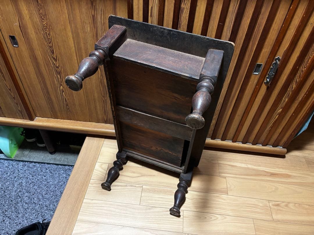 アンティークテーブル