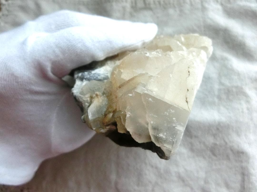 【カルサイト】 母岩つき 原石