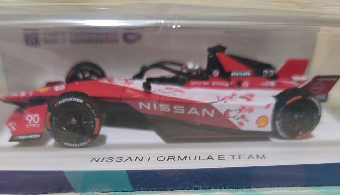 ミニカー Nissan Formula E SPARK 1/43