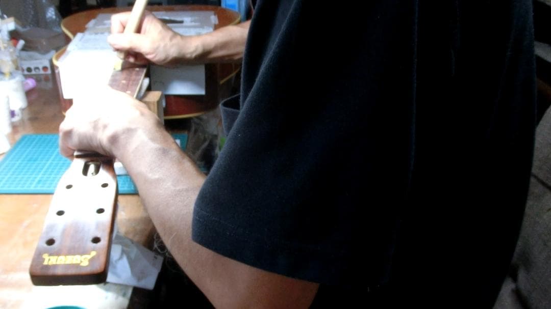 ❤️弦高調整!❤️新フレット「鈴木楽器 F-150R」❤️レトロな珍品ペグとロゴ