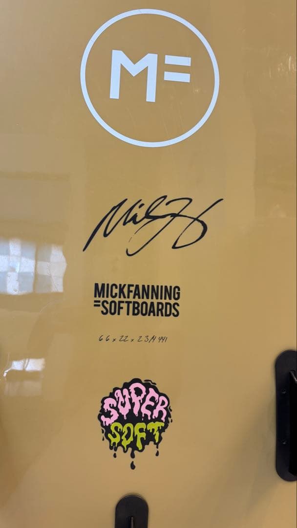 Mick Fanning サーフボード 6'6\"［引き取り限定］