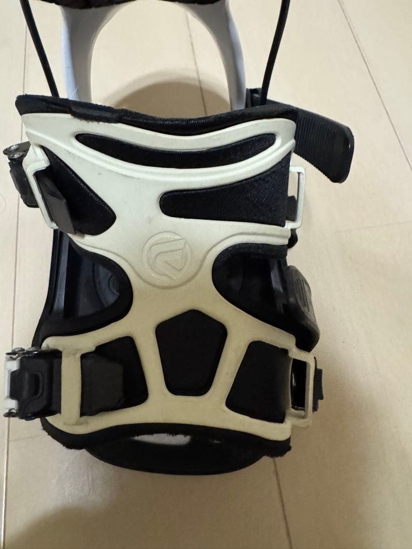 FLOW ALPHA スノーボードビンディング ホワイト