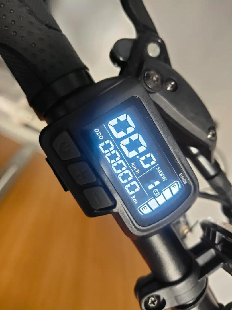 【期間限定セール開催中！】電動アシスト自転車ERWAYA02 ホワイト&グリーン