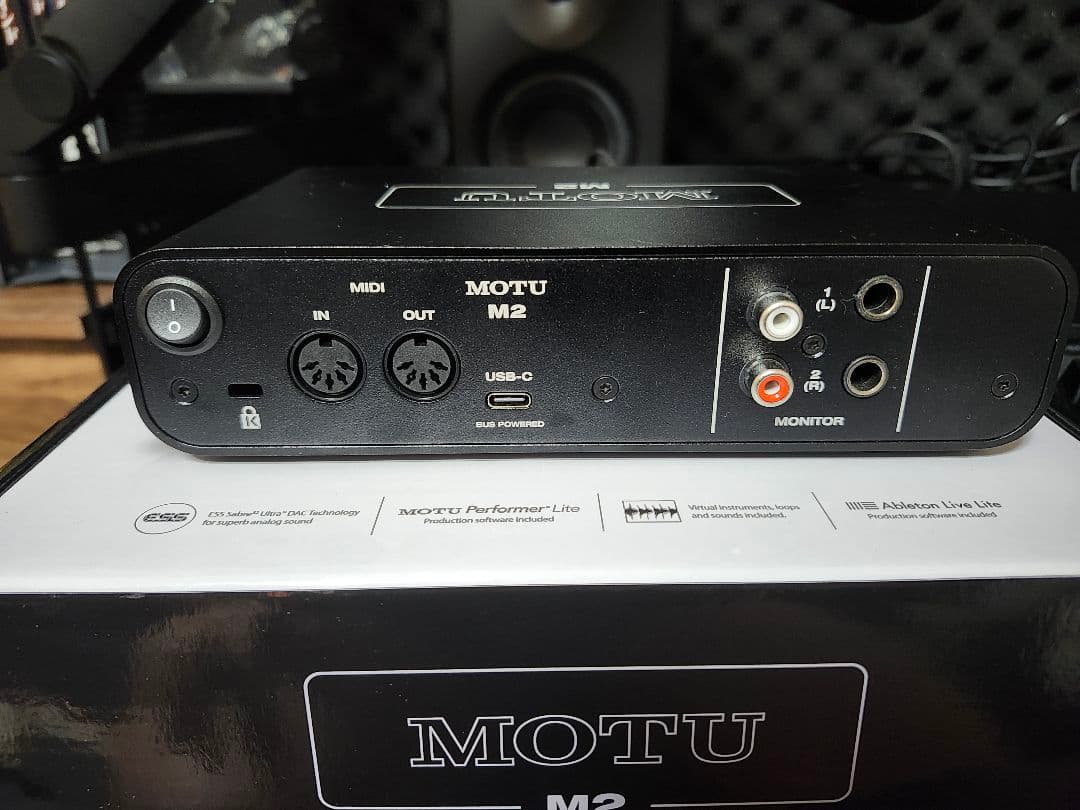 【出品本日まで】motu m2、MV7X、Elgato