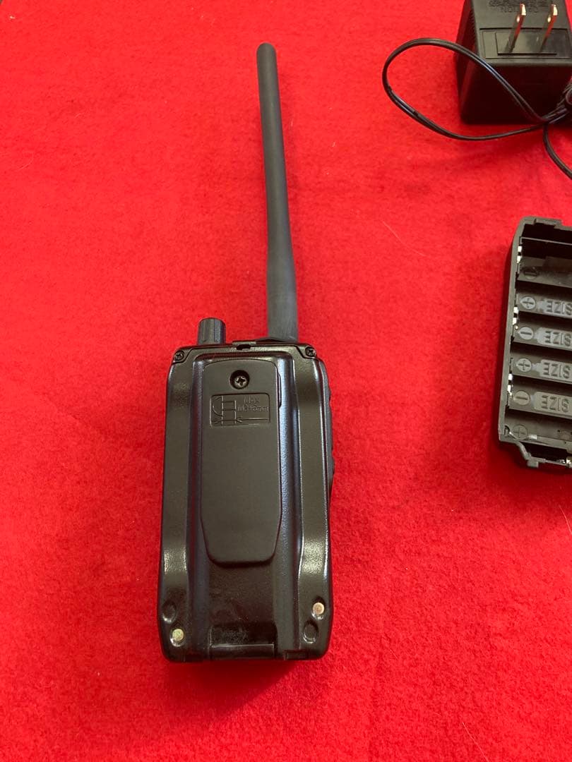 ★ ALINCO DJ-S17 綺麗 充電器 電池パック イヤホンマイク付 ★