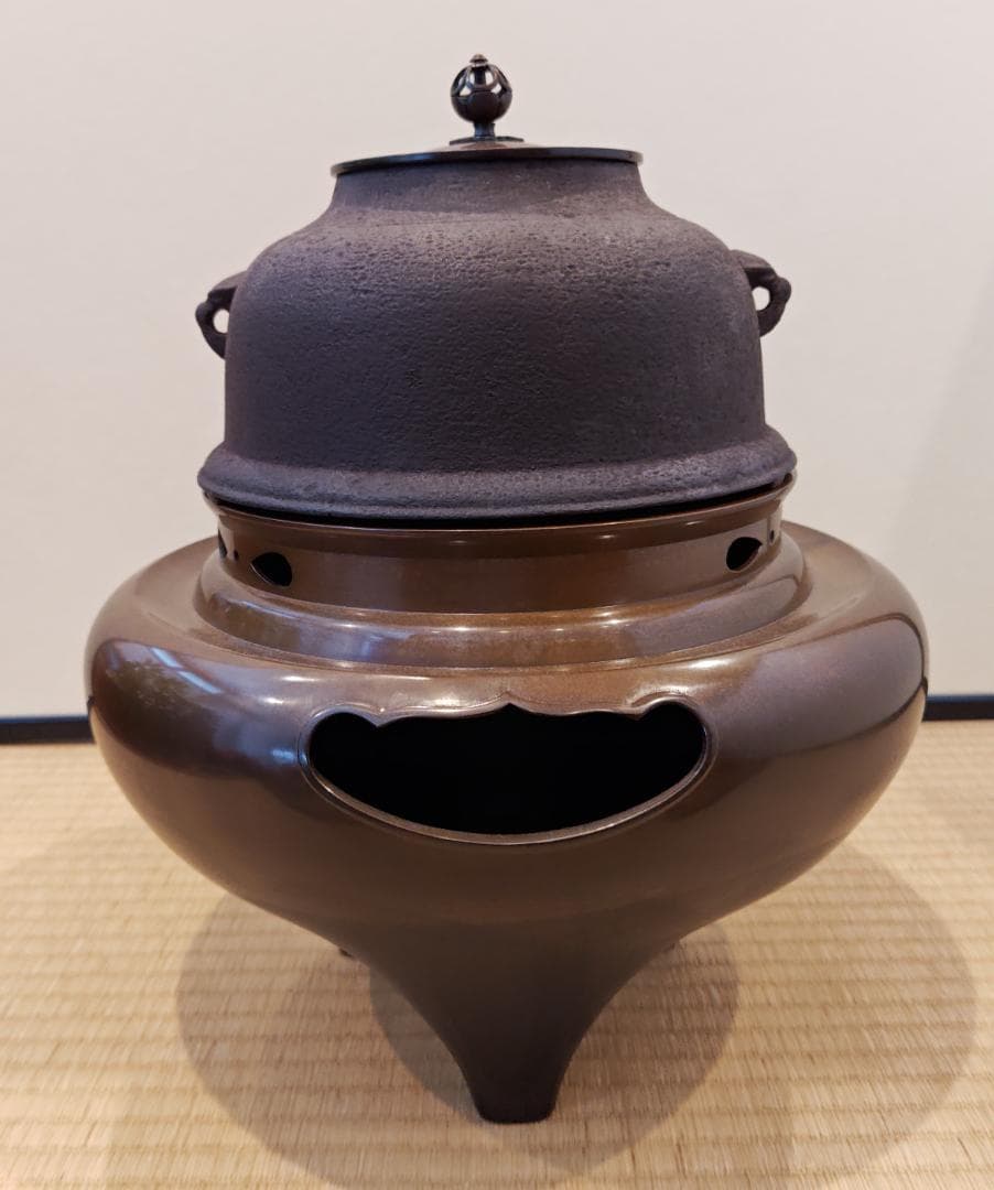 送料込【逢絢亭】茶道具 朝鮮風炉 唐銅 畠春斎釜添 風炉師 般若勘渓 共箱入り
