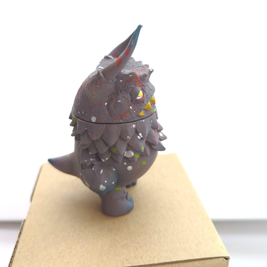 VAG 　POGOLA ポゴラ　アーティストトイ　イベント限定品