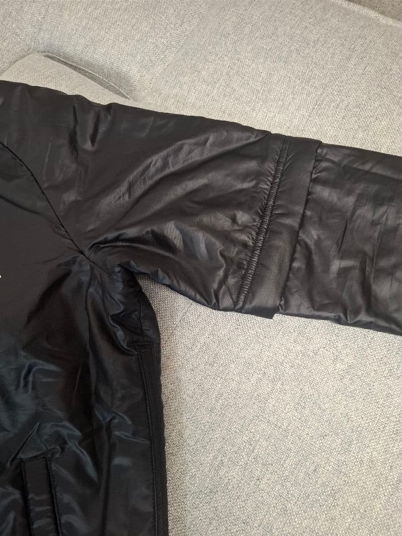 未使用　New Balance ニューバランス　中綿　スニード　防寒　サイズM