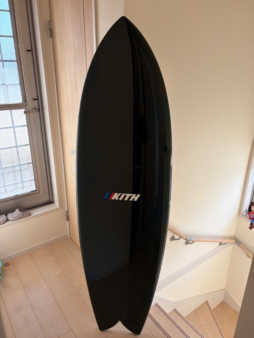 非売品　×KITH サーフボード　新品
