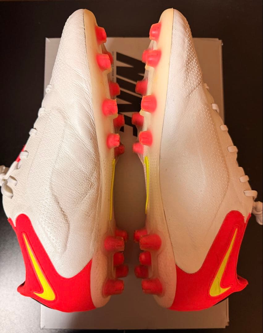 ナイキ ティエンポ レジェンド 9 エリート HG