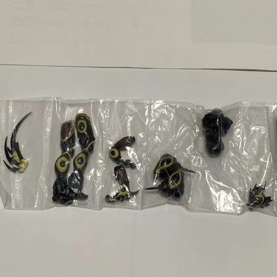 強殖装甲ガイバー トレーディングフィギュア#01　全９種 ビニール未開封