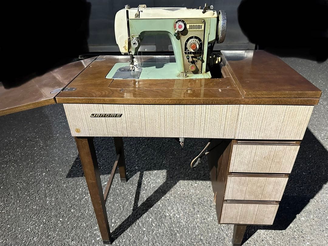 【昭和レトロ】ジャノメミシン　FZ-560型　ジャノメカム24個付属版　ジグザグ