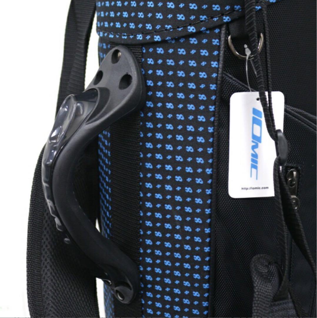 IOMIC スタンドバッグ ブラック×スカイブルー