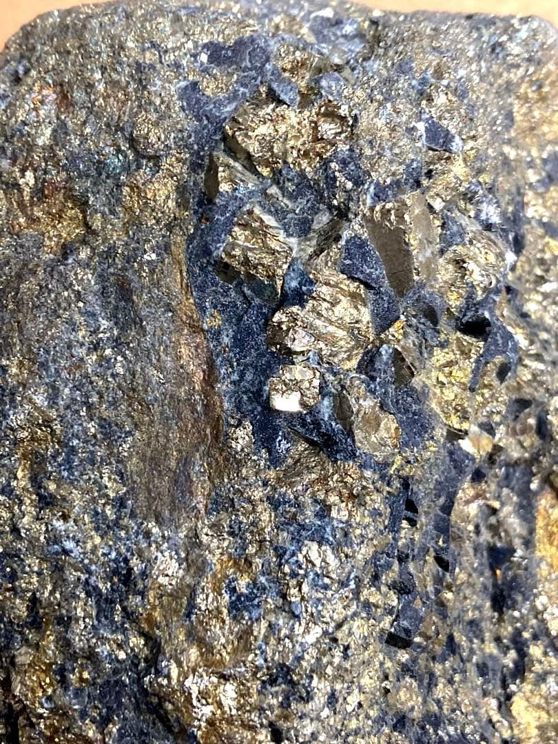 金鉱石　鉱物標本　鉱物　金