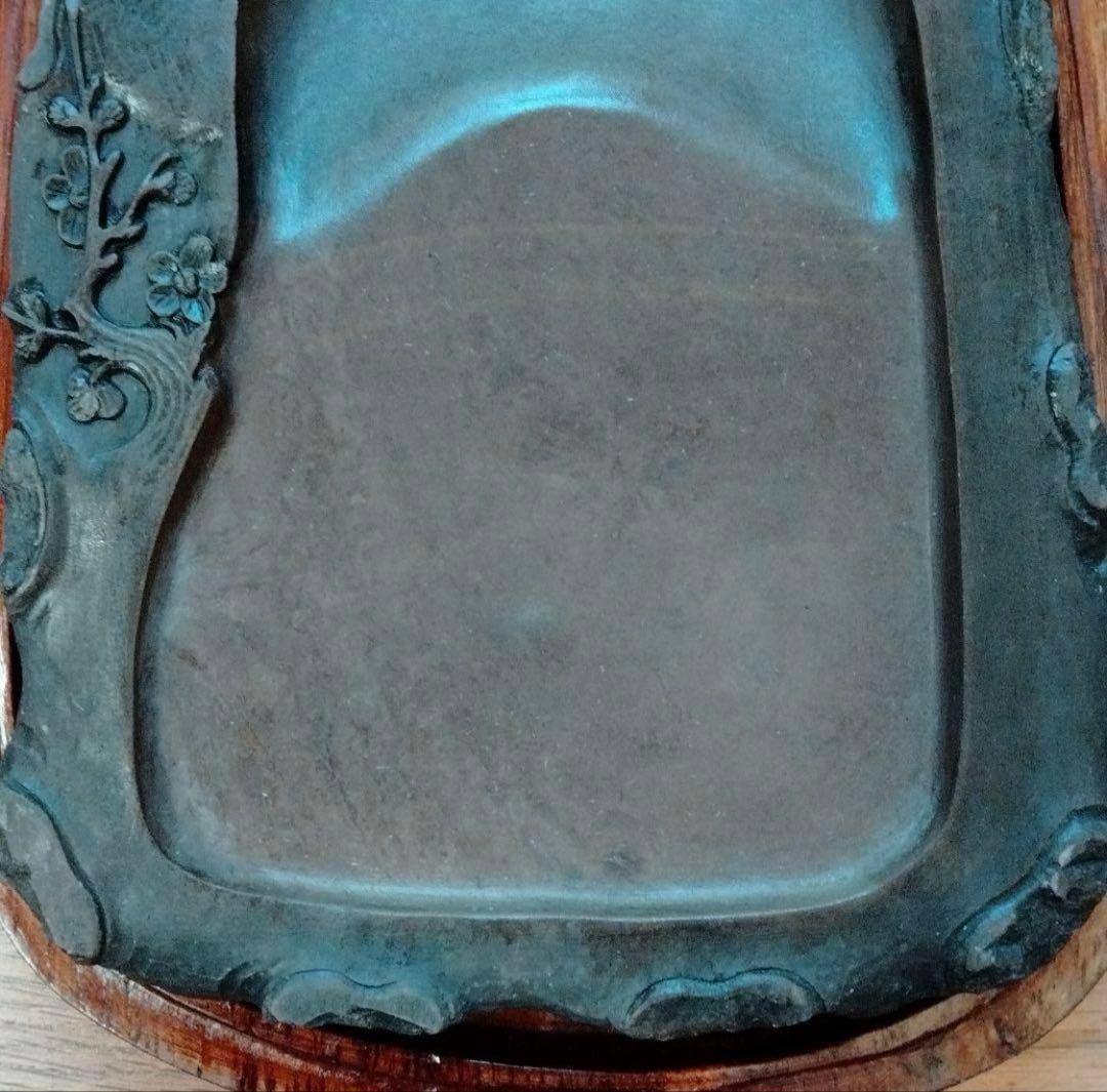 中国骨董大きめ端州石硯【中国端渓梅花坑四辺細工彫刻梅鶯図貴重紫端古硯】唐木硯箱付