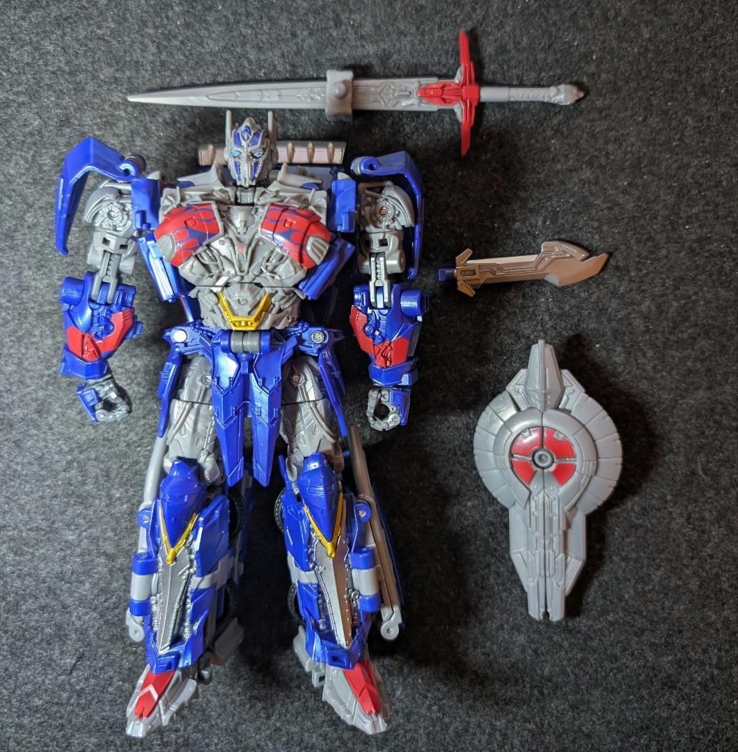 トランスフォーマー　スタジオシリーズ オプティマスプライム クロスヘアー