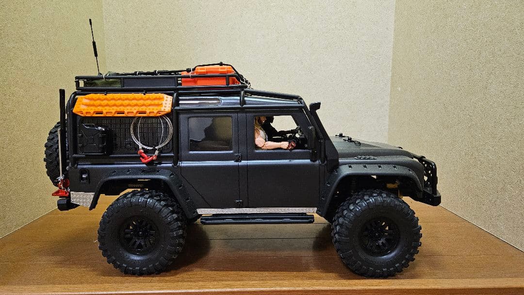 トラクサス trx4 ディフェンダー 1/10