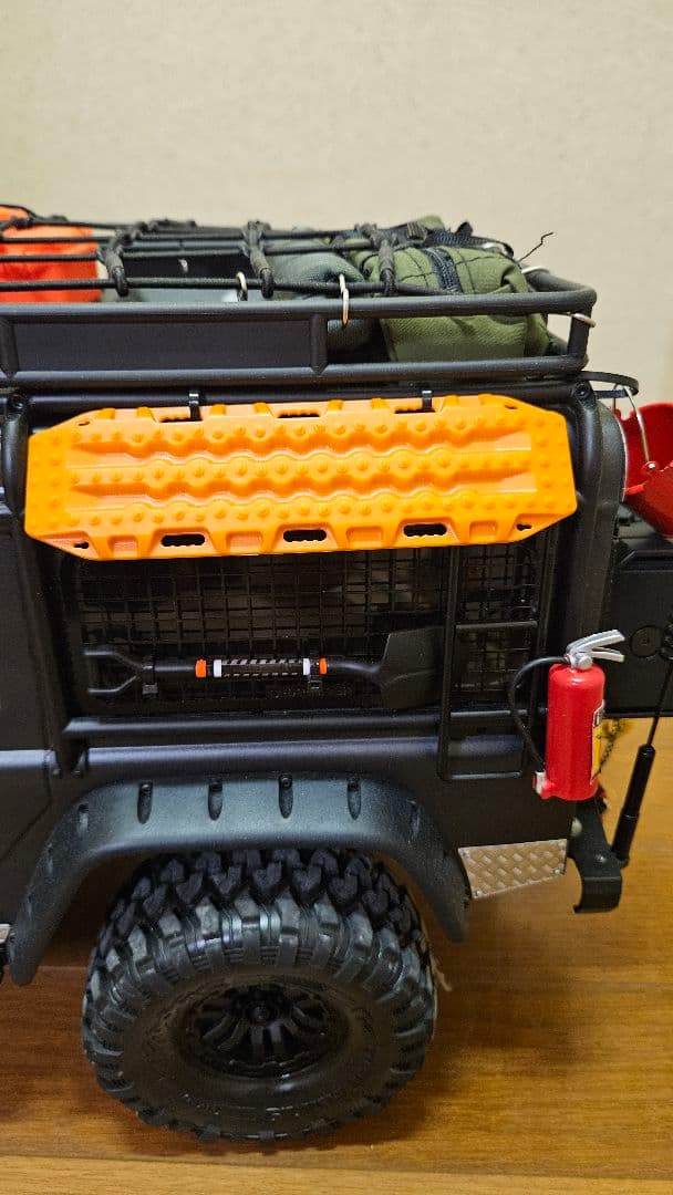 トラクサス trx4 ディフェンダー 1/10