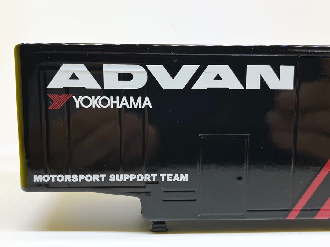 MINIGT 1/64 メルセデス アクターズ レーシングトランスポーター