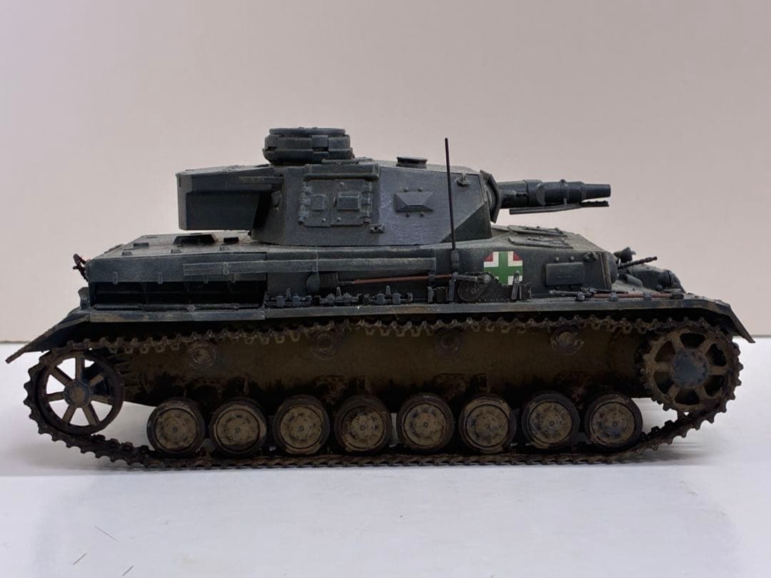 ハンガリー　IV号戦車F型　タミヤ　1/35 完成品　模型　プラモデル