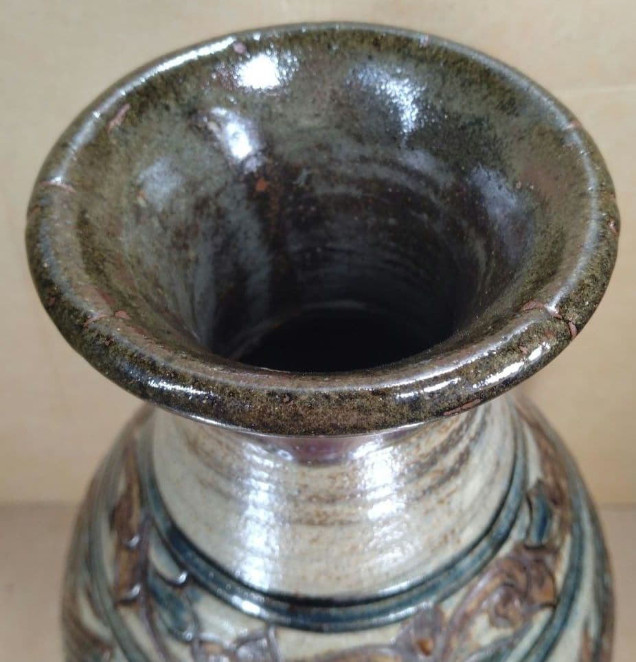 【本物保証】金城次郎 壷屋焼 海老魚紋壷(海老2魚2）共箱 人間国宝 ｈ31㎝