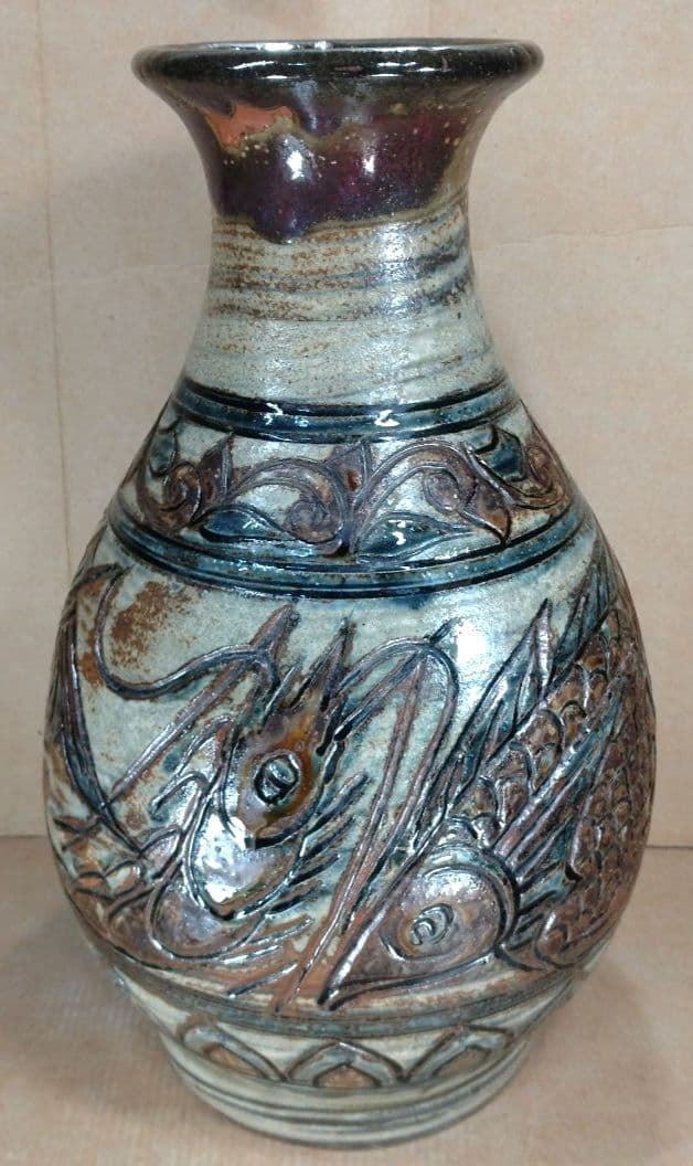 【本物保証】金城次郎 壷屋焼 海老魚紋壷(海老2魚2）共箱 人間国宝 ｈ31㎝