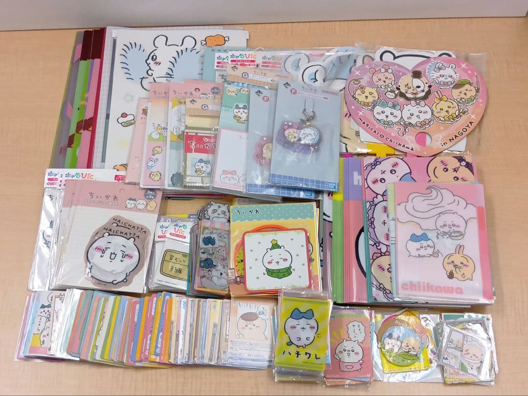 ❶ちいかわ 紙類 クリアファイル ステッカー 特典など 大量 まとめ売り
