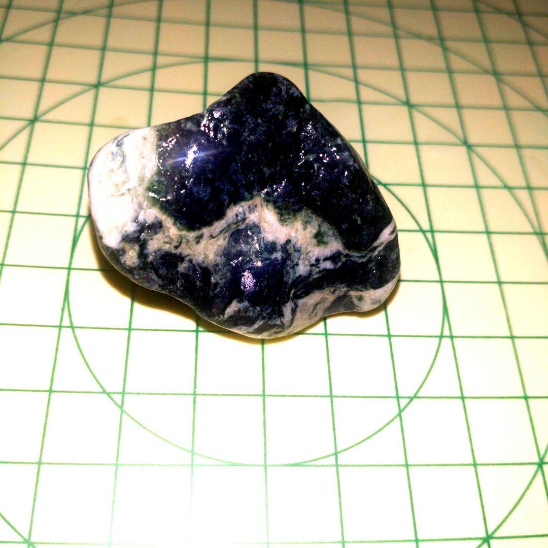 糸魚川産?黒翡翠原石