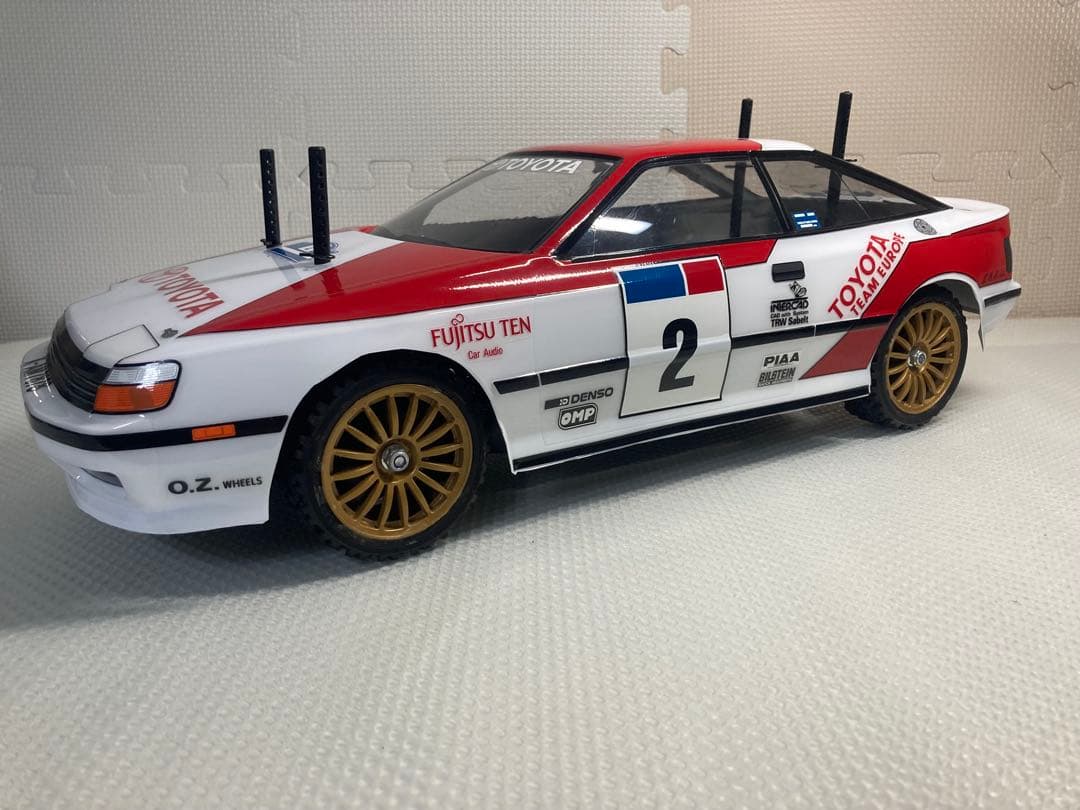 タミヤ　TT-02 シャーシ　セリカボディ付き