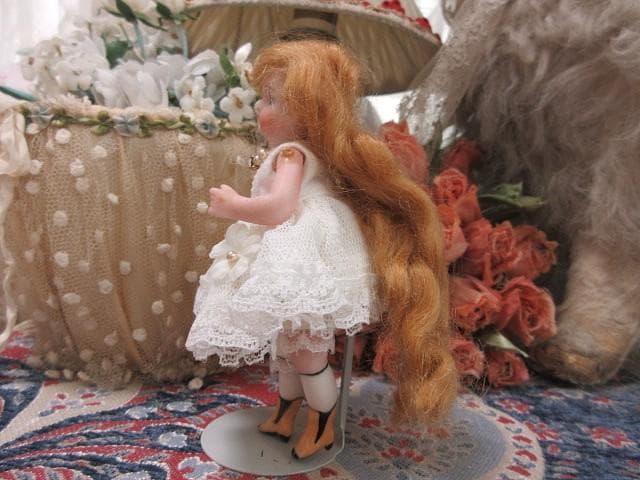 とても綺麗な　ヴィンテージ　ミニョネット　作家　Harriet Hammond