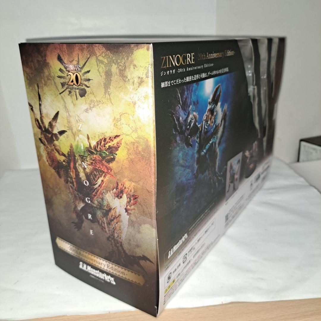 ジンオウガ S H MonsterArts モンスターアーツ 未開封未使用品