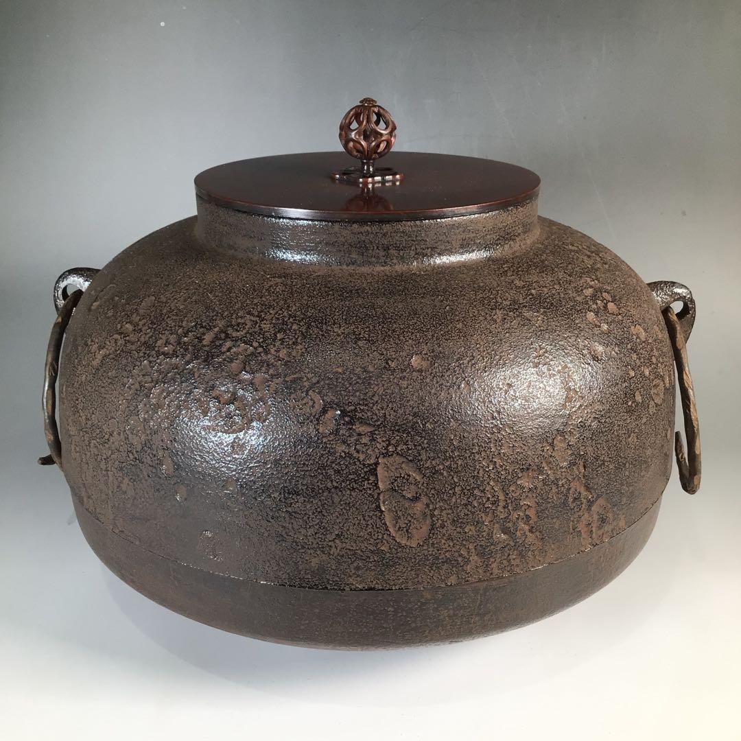 Ｎ６０２　茶釜　『釜師　金森紹栄造』『弾肌』『立口釜』　共箱　茶道具