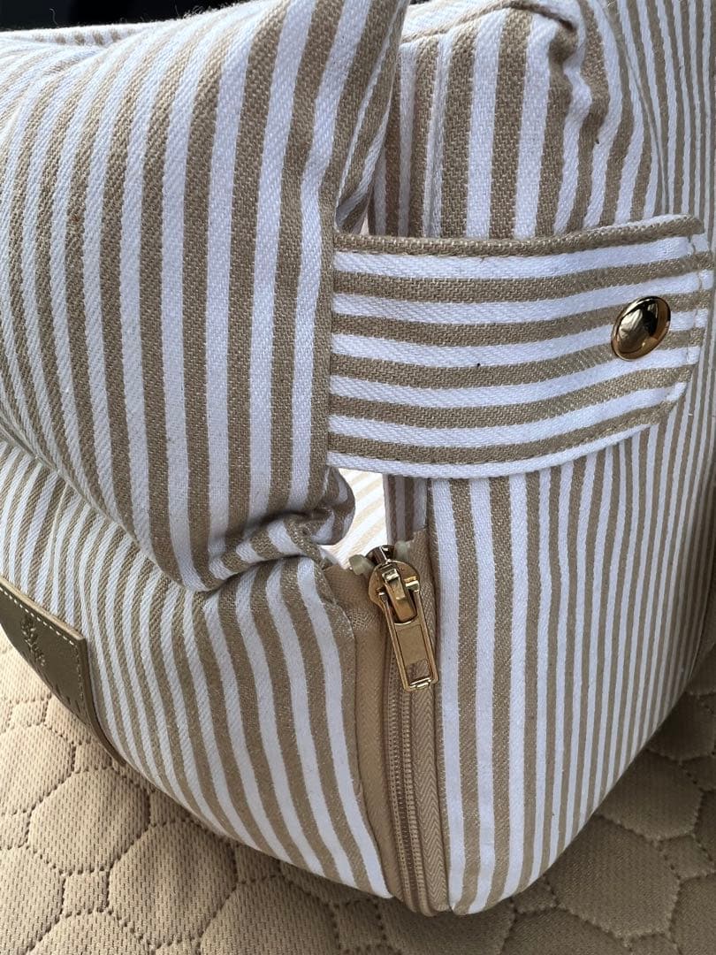 値下中　新品⭐︎モンシェリストライプドライブセンターペットベッド　ドライブベッド