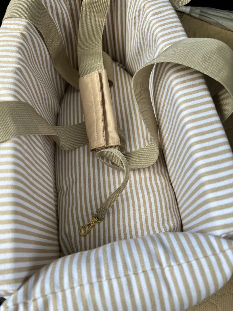 値下中　新品⭐︎モンシェリストライプドライブセンターペットベッド　ドライブベッド