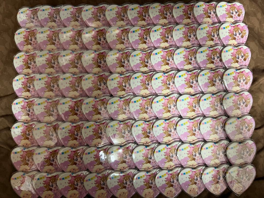 わんだふるぷりきゅあ マルイ ハート缶バッジ 犬飼こむぎ 80個