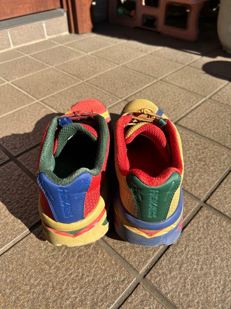 ランニングシューズHOKA oneone engineered garments