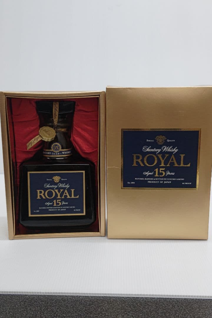 サントリーウイスキー ロイヤル 15年 700ml