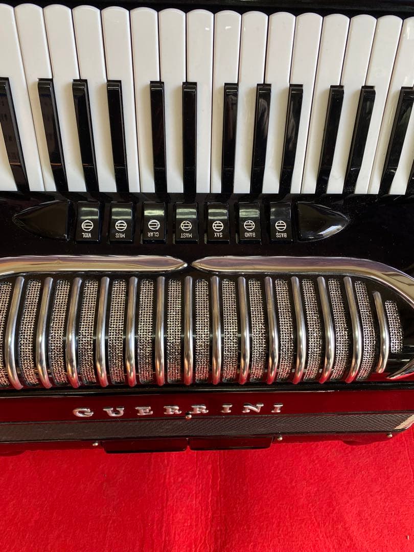 GUERRINIアコーディオン同型でも黒ボタンは大人気626-2と同じリード搭載