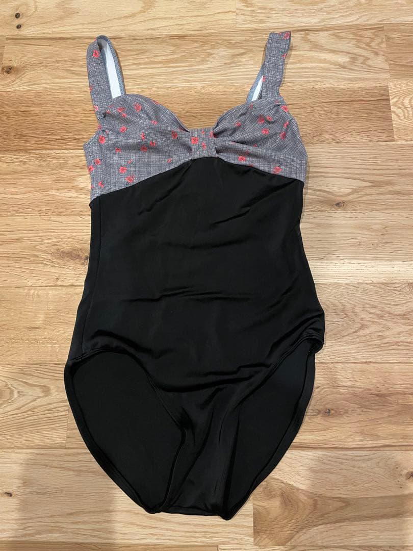 stina バレエ レオタード M 黒 グレー　小花