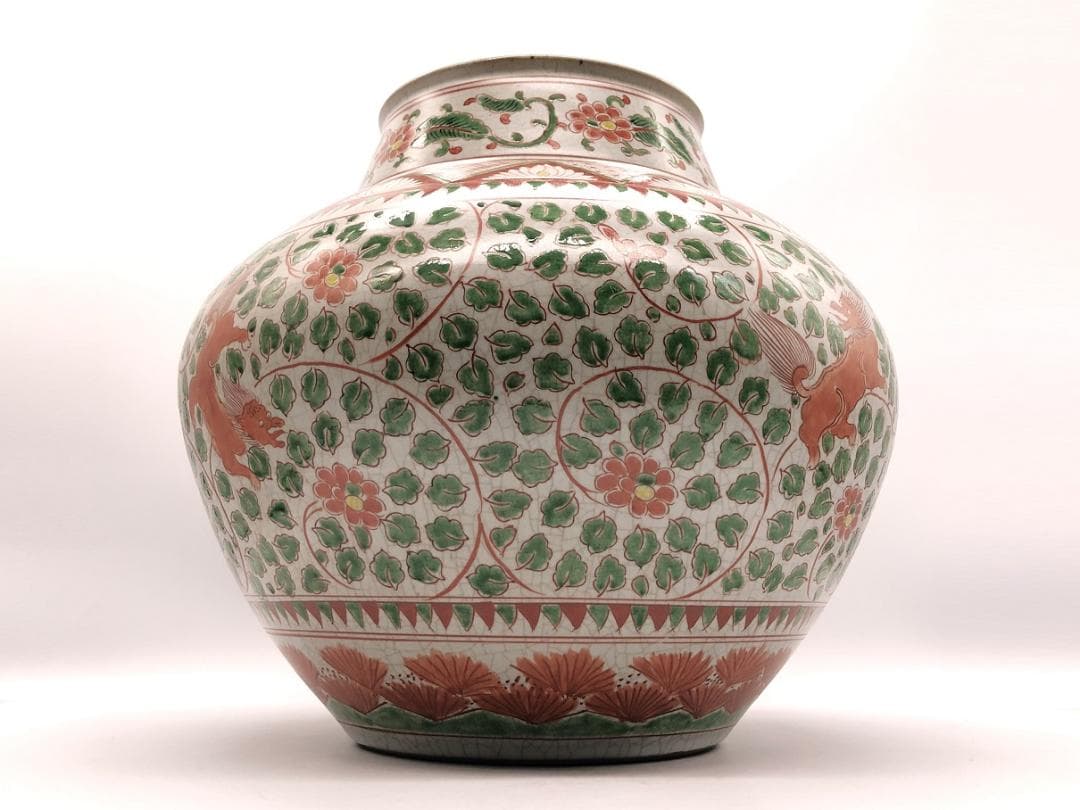 【 獅子草花文寸胴壺 】　倣宋赤絵　九谷骨董