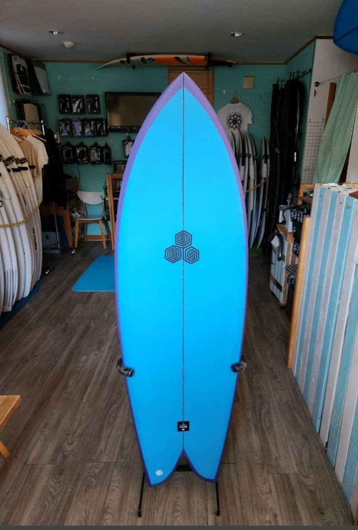 ＜新品・送込＞アルメリック 5.5 Feb's Fish 青スプレー　A2603