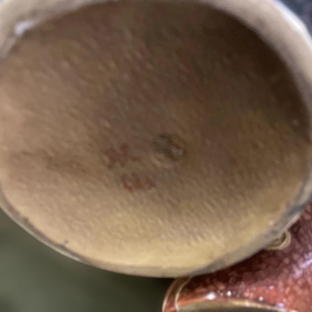 九谷焼玉乗り獅子　陶器製 獅子の置物 色彩豊か　赤絵付け金彩　石川県九谷焼