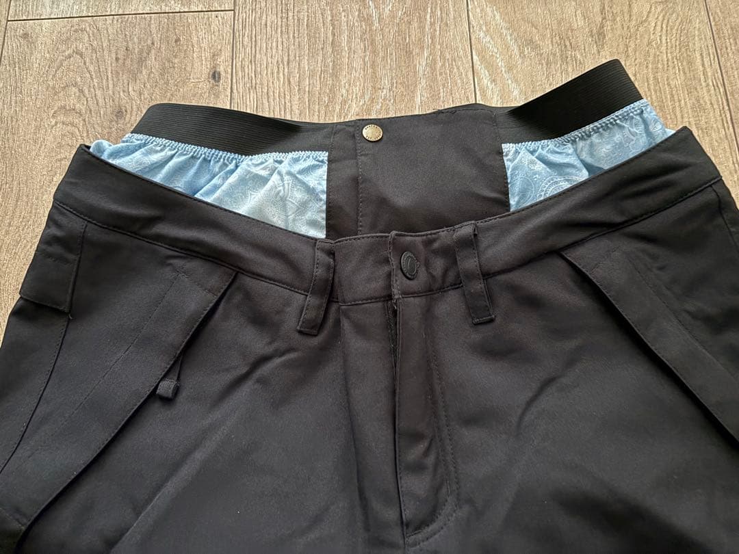 Burton スノボーパンツＭ