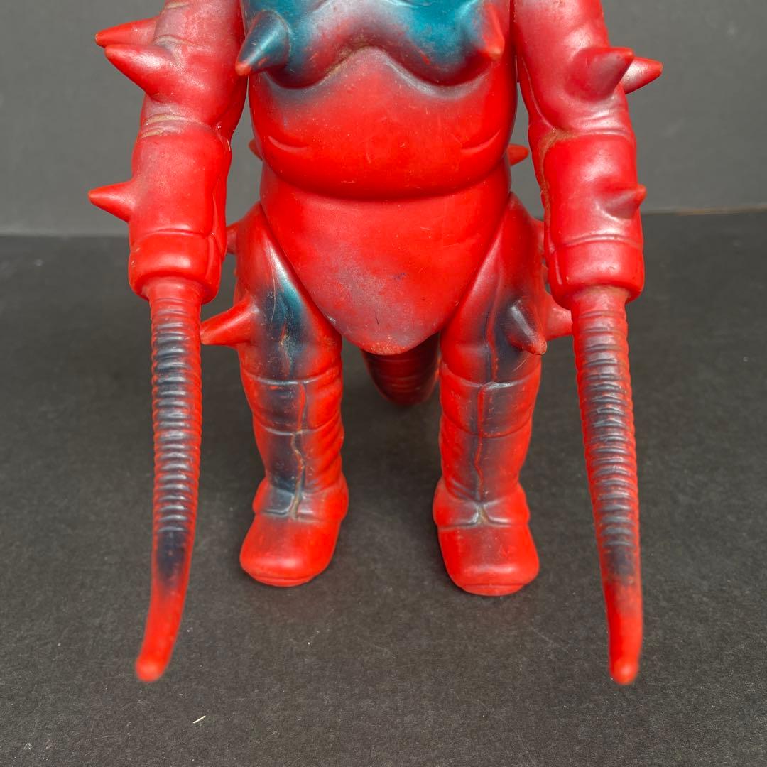 ブルマァク　 グドン　帰ってきたウルトラマン　公開当時品　 尻尾破損あり